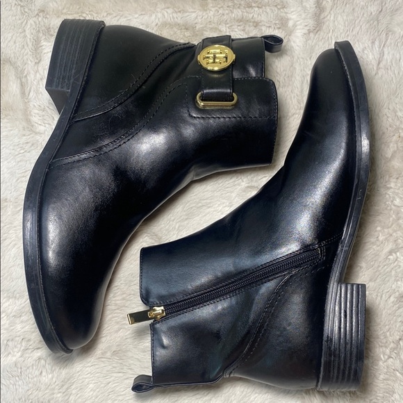 Rezin2 Faux Leather Booties - Picture 5 of 13